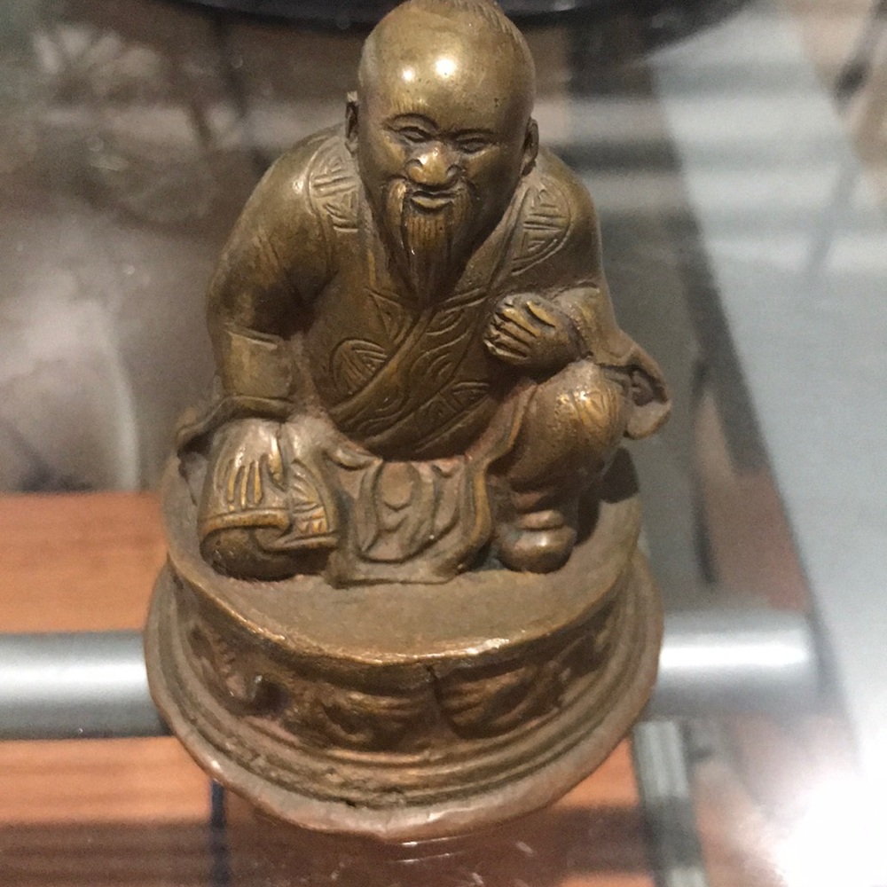 Metal Chinese chime statue